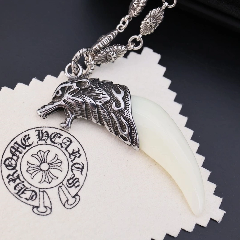 GoAnywhere Chrxmx Hxxrts Necklaces 299324