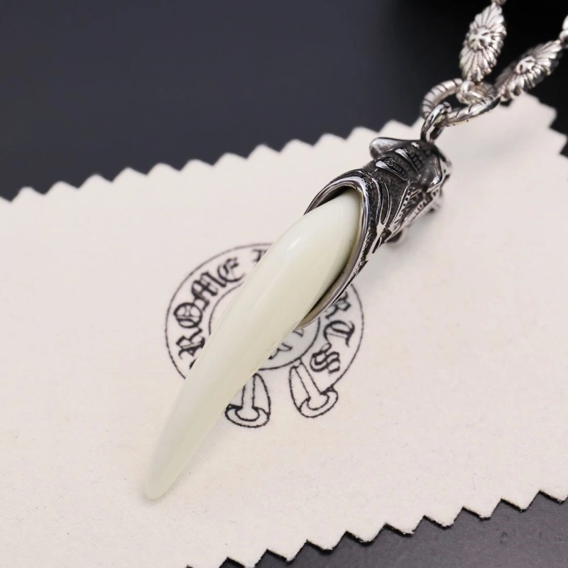 GoAnywhere Chrxmx Hxxrts Necklaces 299324