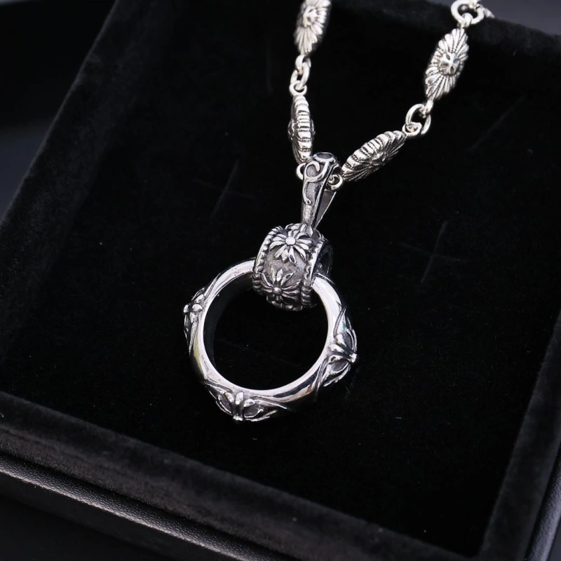 Cozy Chrxmx Hxxrts Necklaces 299322
