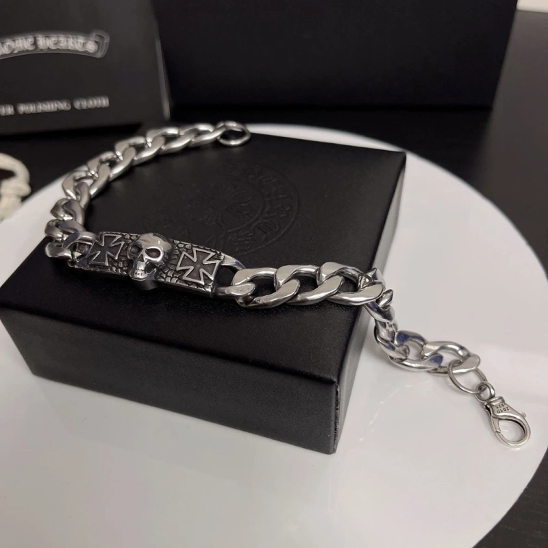 Reliable Chrxmx Hxxrts Bracelets 300007