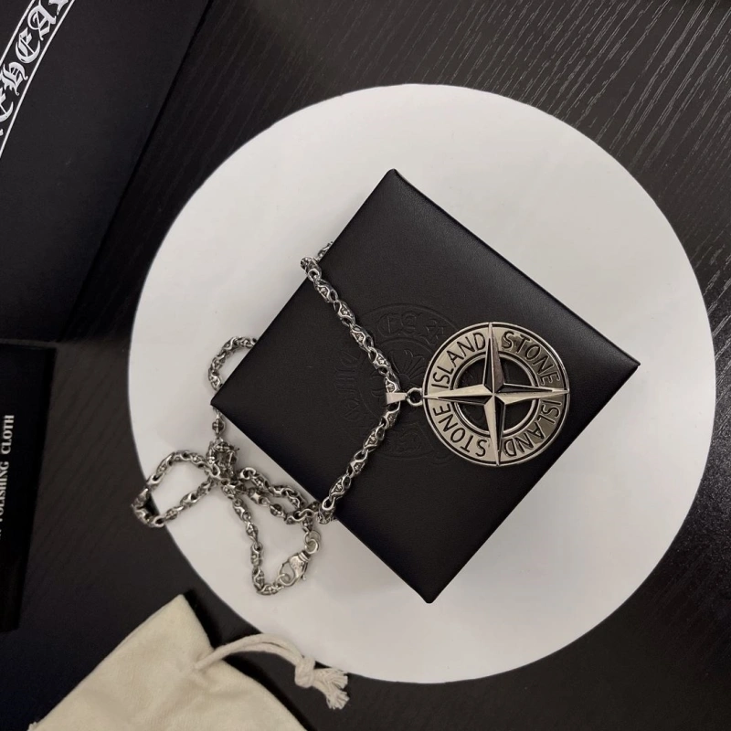 Modern Chrxmx Hxxrts Necklaces 299313