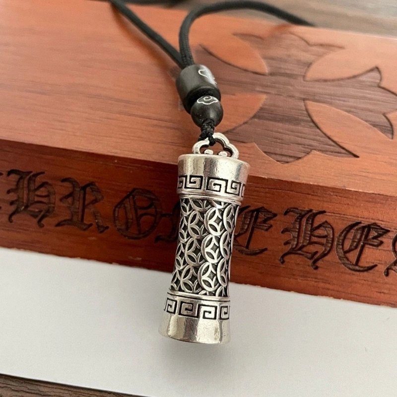 Classic Chrxmx Hxxrts Necklaces 299316