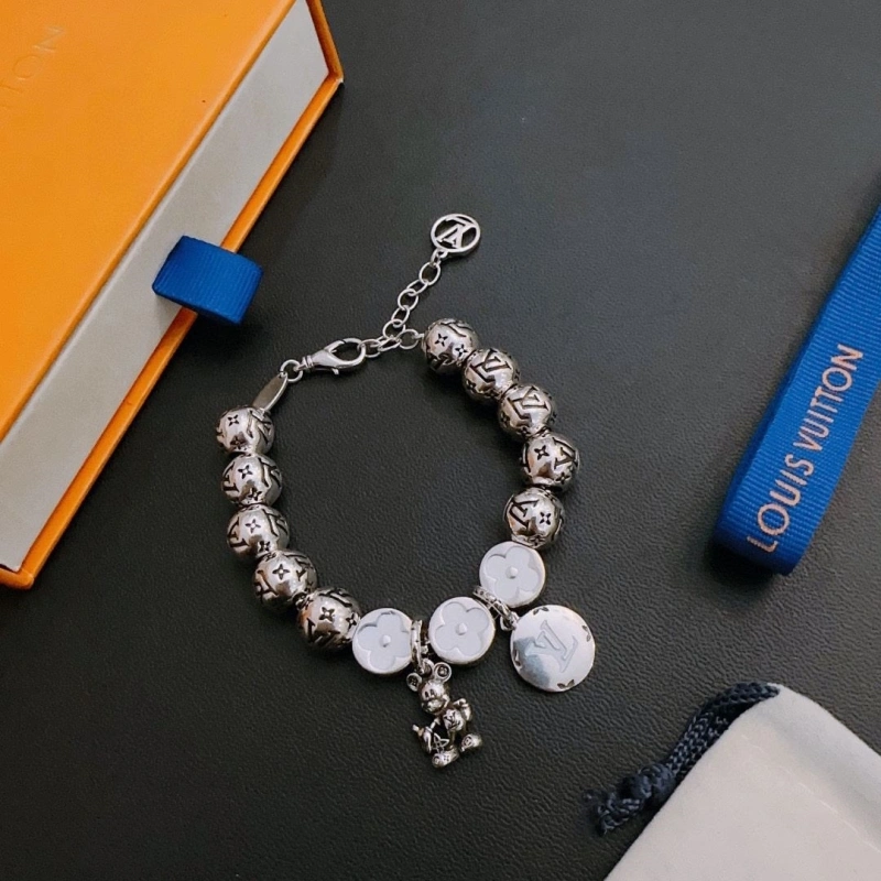 Durable LX Necklaces 310471
