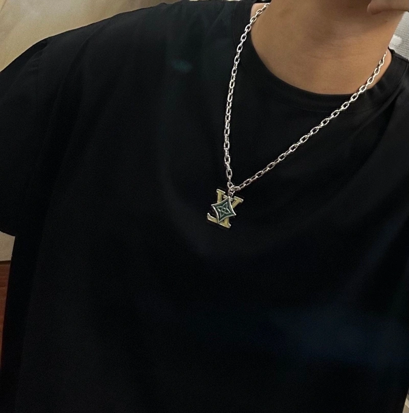 Sleek LX Necklaces 310492