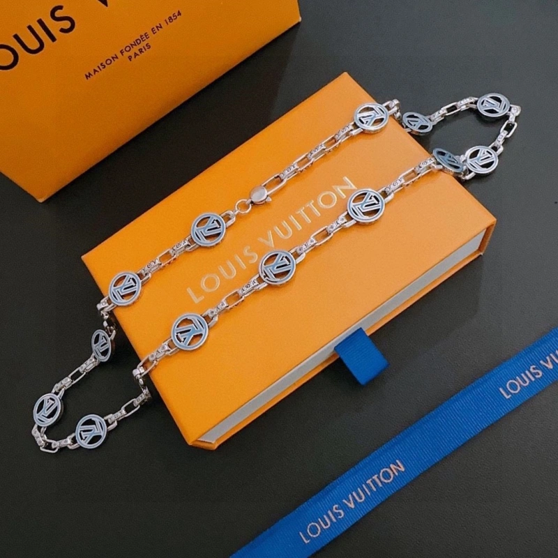 Affordable LX Necklaces 310452