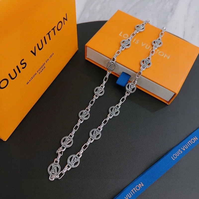 Durable LX Necklaces 310466