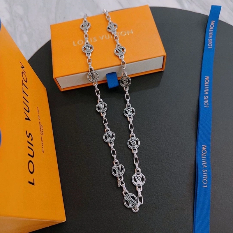 Durable LX Necklaces 310466
