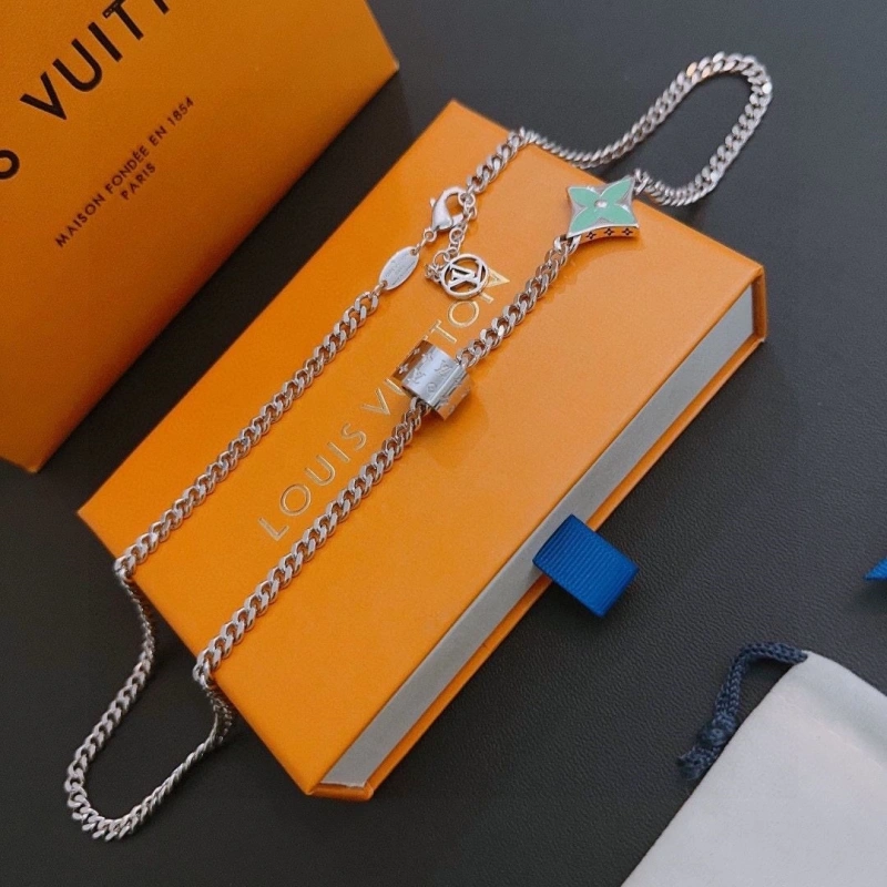 Resilient LX Necklaces 310455