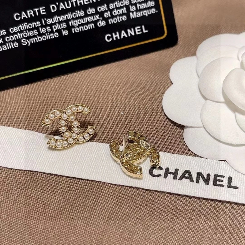 Stylish Chxnxl Earrings 288451