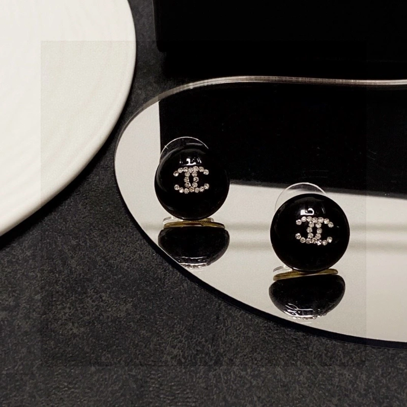 Breathable Chxnxl Earrings 288481