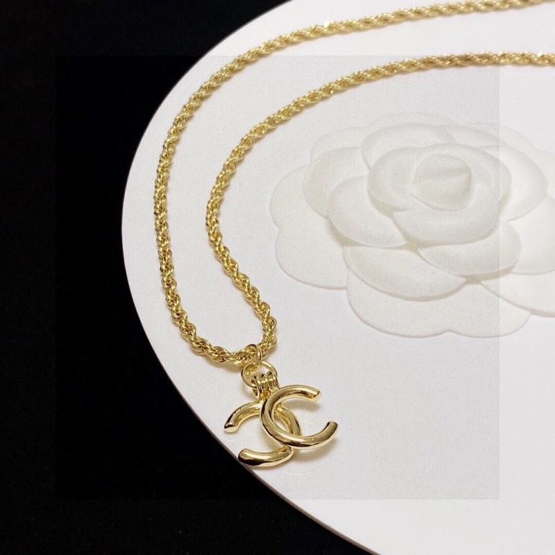 Comfortable Chxnxl Necklaces 288017