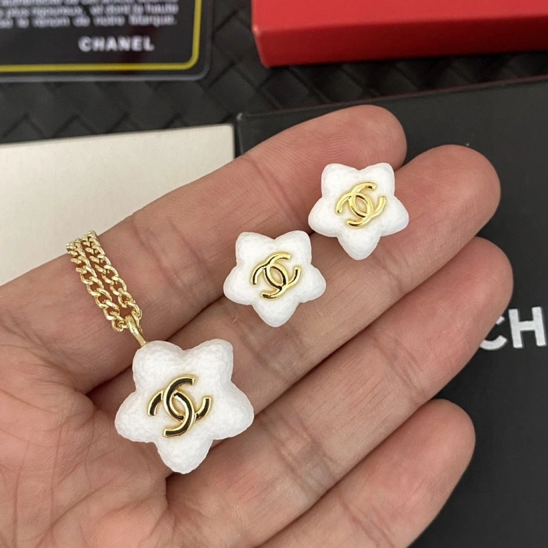 Modern Chxnxl Earrings 288452