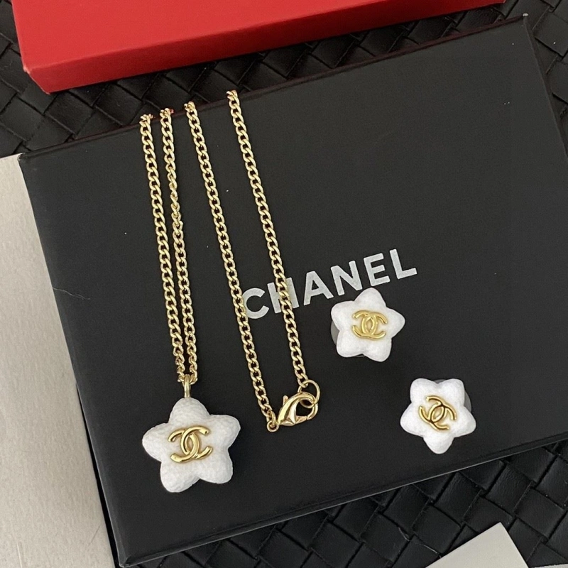 Modern Chxnxl Earrings 288452