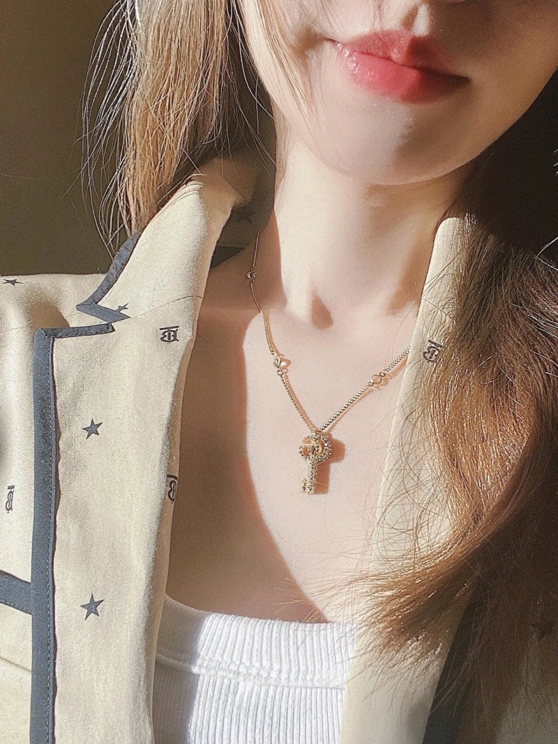 Sleek Gxccx Necklaces 304764