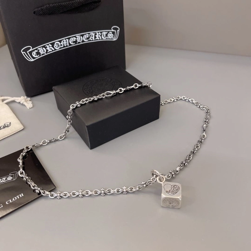 Chrxmx Hxxrts Necklaces Breathable 299291