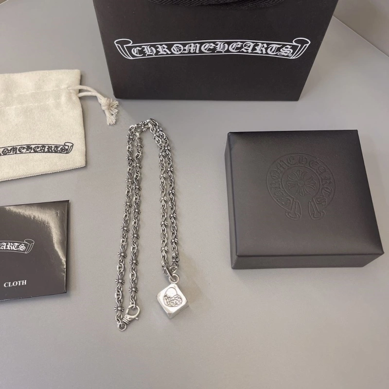Chrxmx Hxxrts Necklaces Breathable 299291