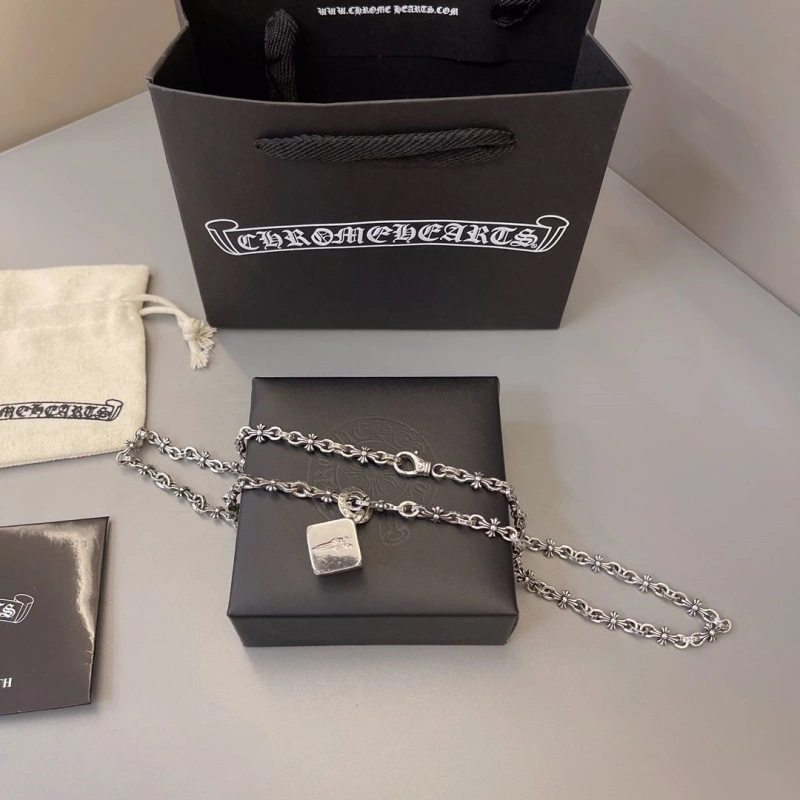 Chrxmx Hxxrts Necklaces Breathable 299291