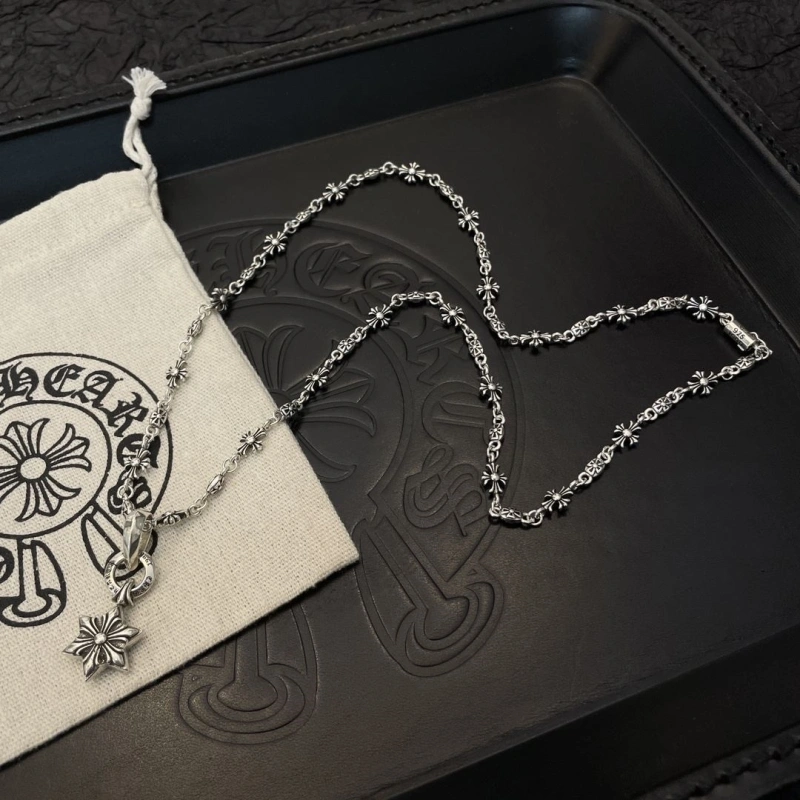 Stylish Chrxmx Hxxrts Necklaces 299283