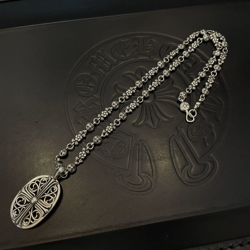 EasyMatch Chrxmx Hxxrts Necklaces 299281