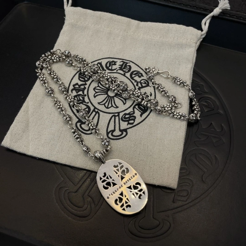 EasyMatch Chrxmx Hxxrts Necklaces 299281