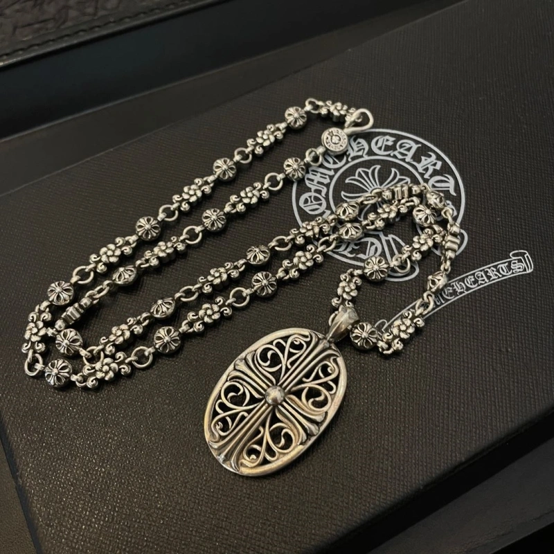 EasyMatch Chrxmx Hxxrts Necklaces 299281