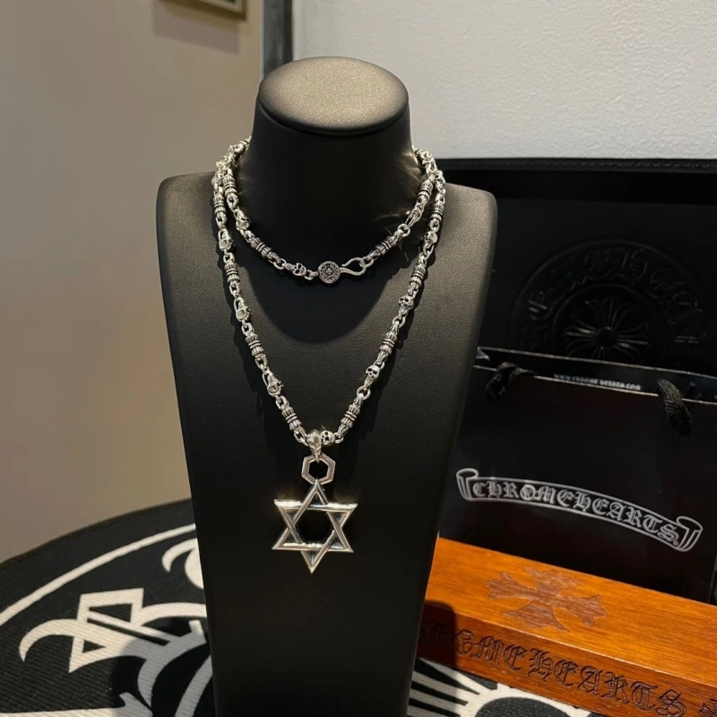 Chrxmx Hxxrts Necklaces EyeCatching 299275