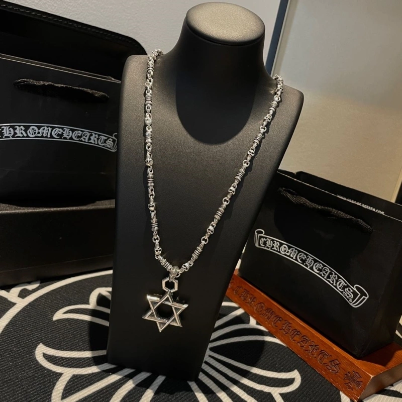 Chrxmx Hxxrts Necklaces EyeCatching 299275