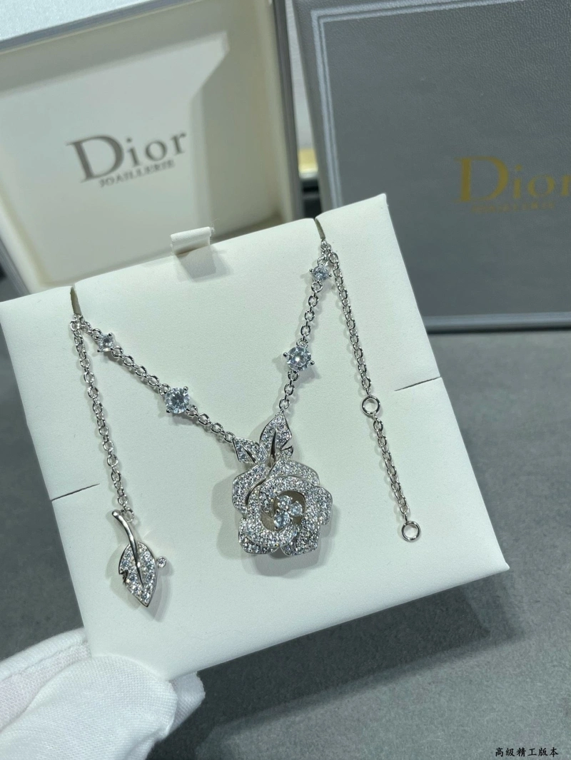 Christian Dxxr Necklaces Breathable 294665