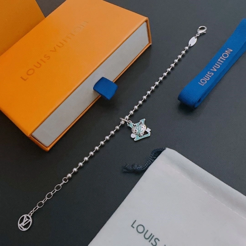 Lightweight LX Necklaces 310442