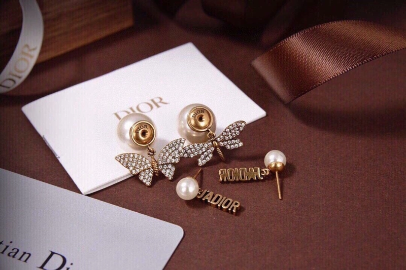 Classic Christian Dxxr Earrings 294775