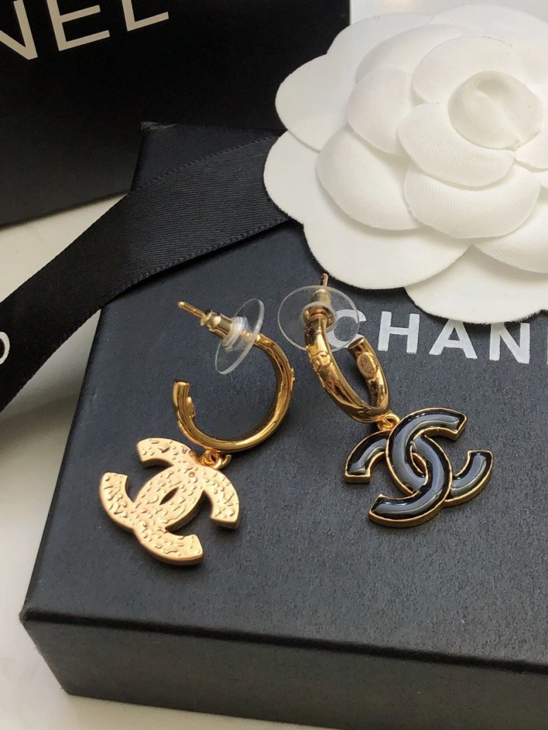 Fashionable Chxnxl Earrings 288477