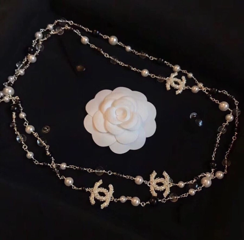 Sophisticated Chxnxl Necklaces 288020