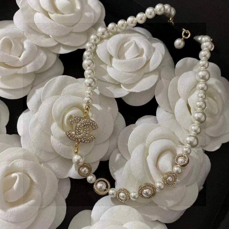 Sophisticated Chxnxl Earrings 288447