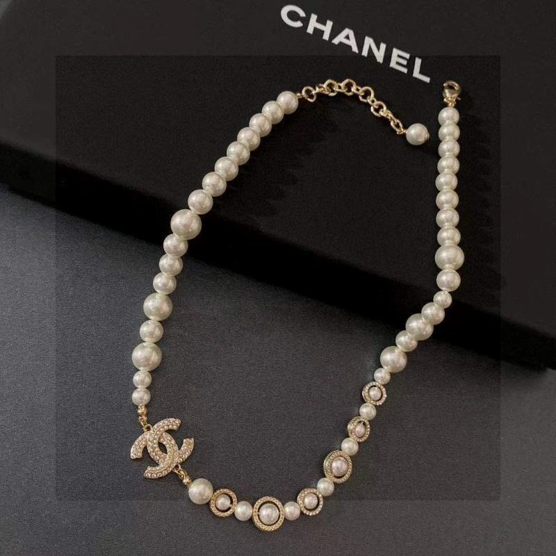 Sophisticated Chxnxl Earrings 288447