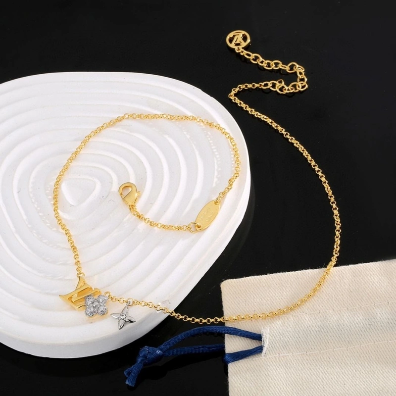 Trendy LX Necklaces 310424
