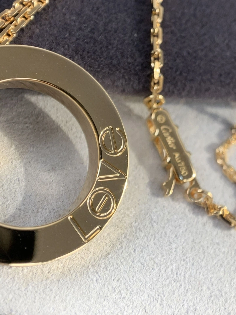 Durable LX Necklaces 310422