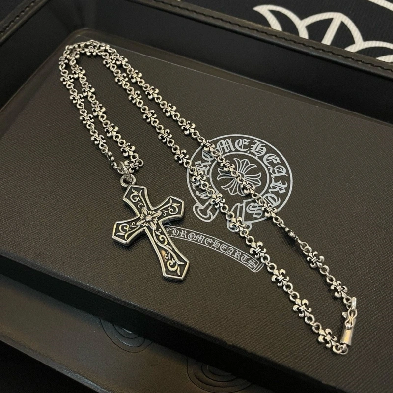 Classic Chrxmx Hxxrts Necklaces 299265