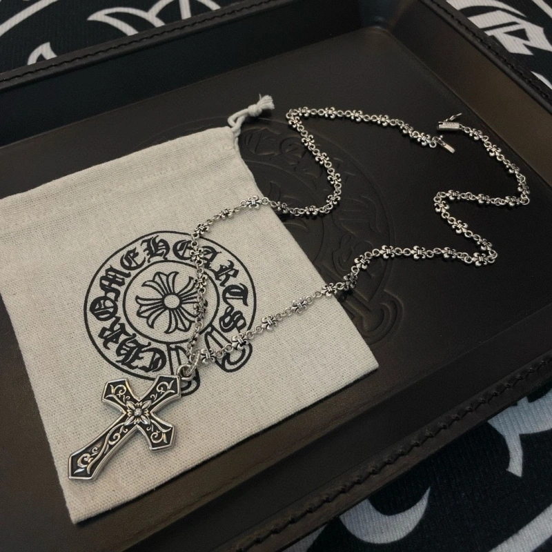 Classic Chrxmx Hxxrts Necklaces 299265