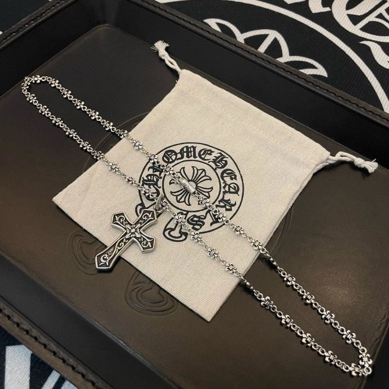 Classic Chrxmx Hxxrts Necklaces 299265