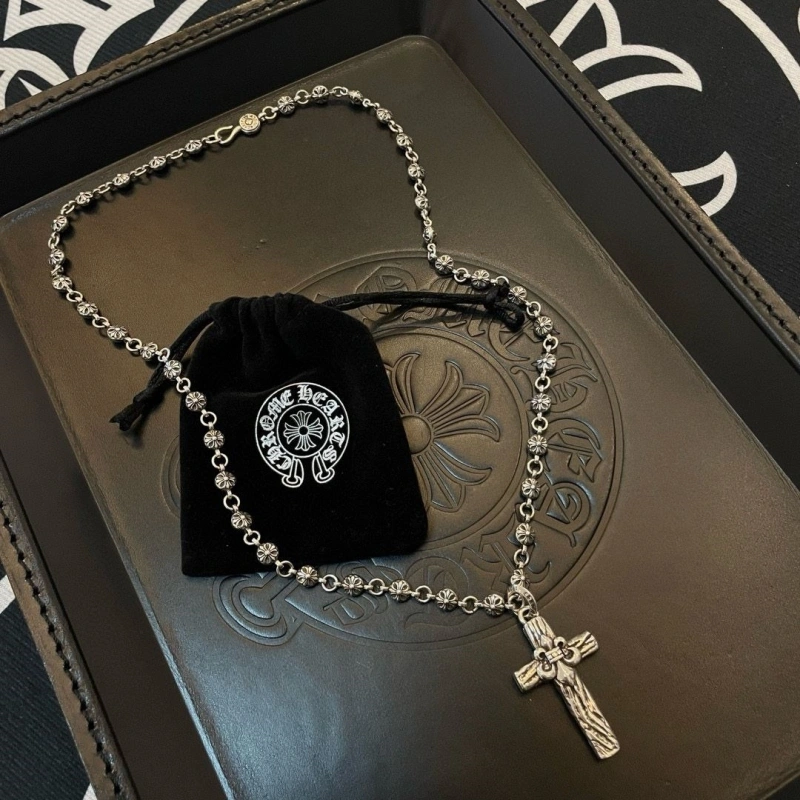 GoAnywhere Chrxmx Hxxrts Necklaces 299264
