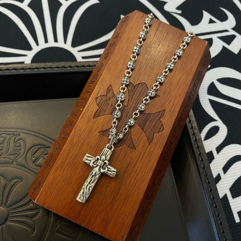 GoAnywhere Chrxmx Hxxrts Necklaces 299264