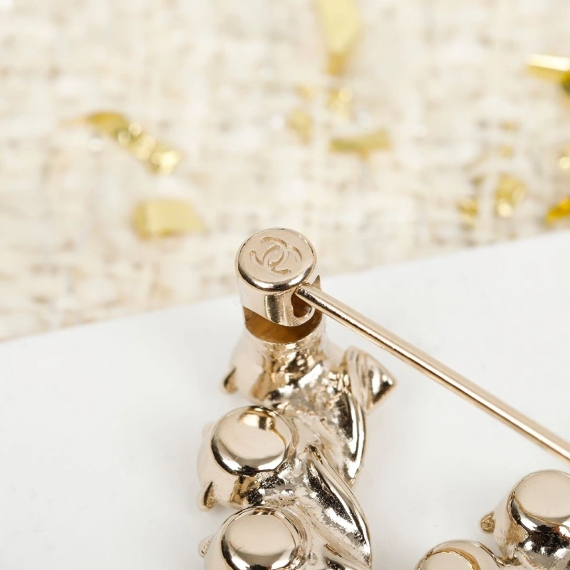 Chxnxl Brooches Refined 289209