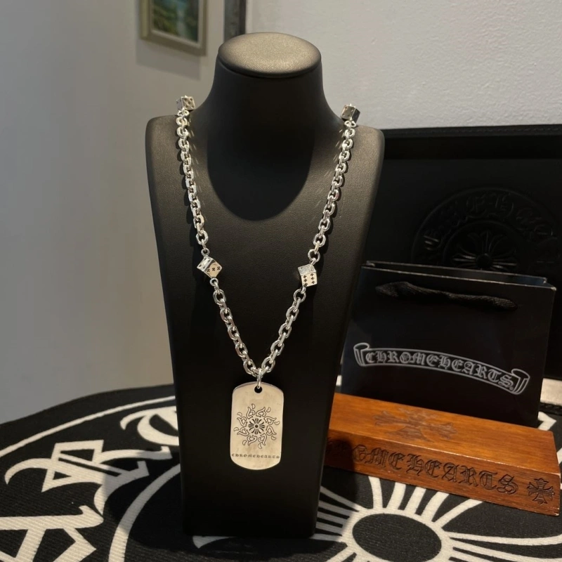 Stylish Chrxmx Hxxrts Necklaces 299241