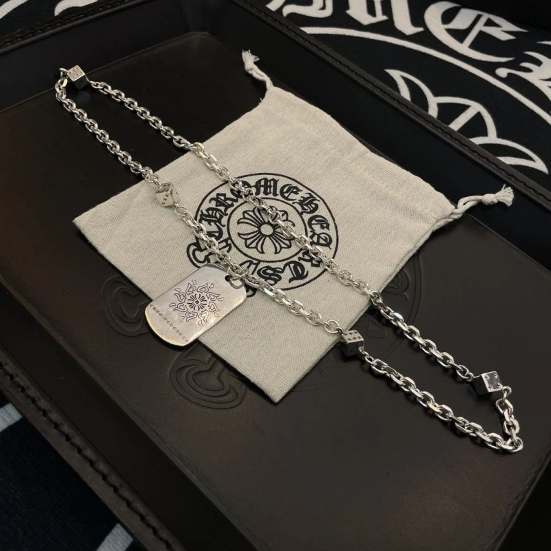 Stylish Chrxmx Hxxrts Necklaces 299241