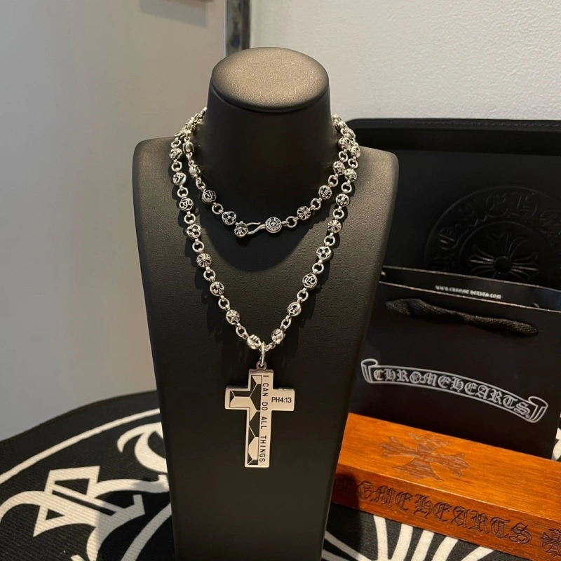 Lightweight Chrxmx Hxxrts Necklaces 299243