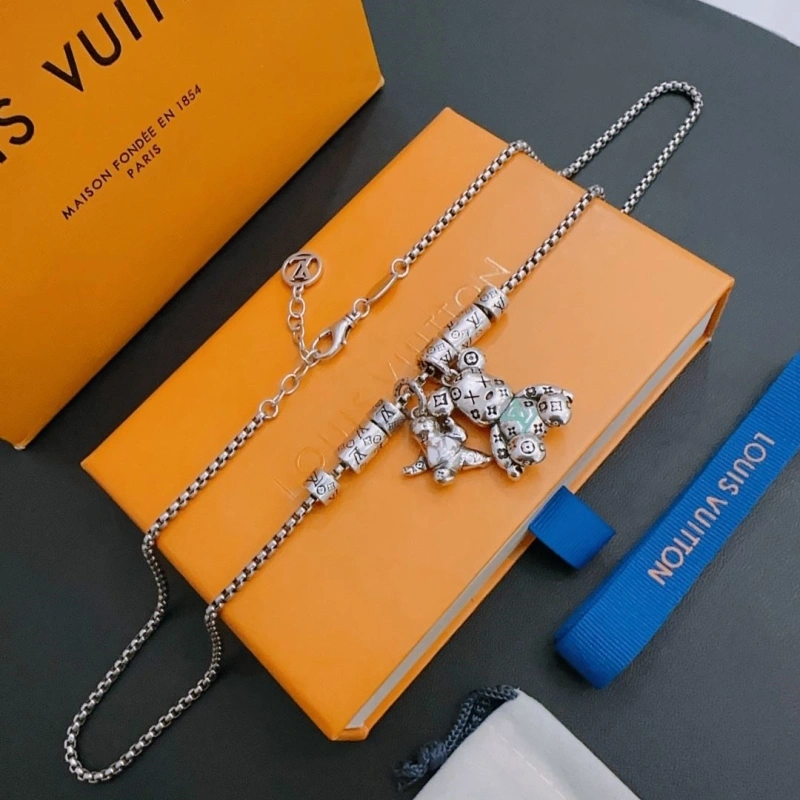 Comfortable LX Necklaces 310419