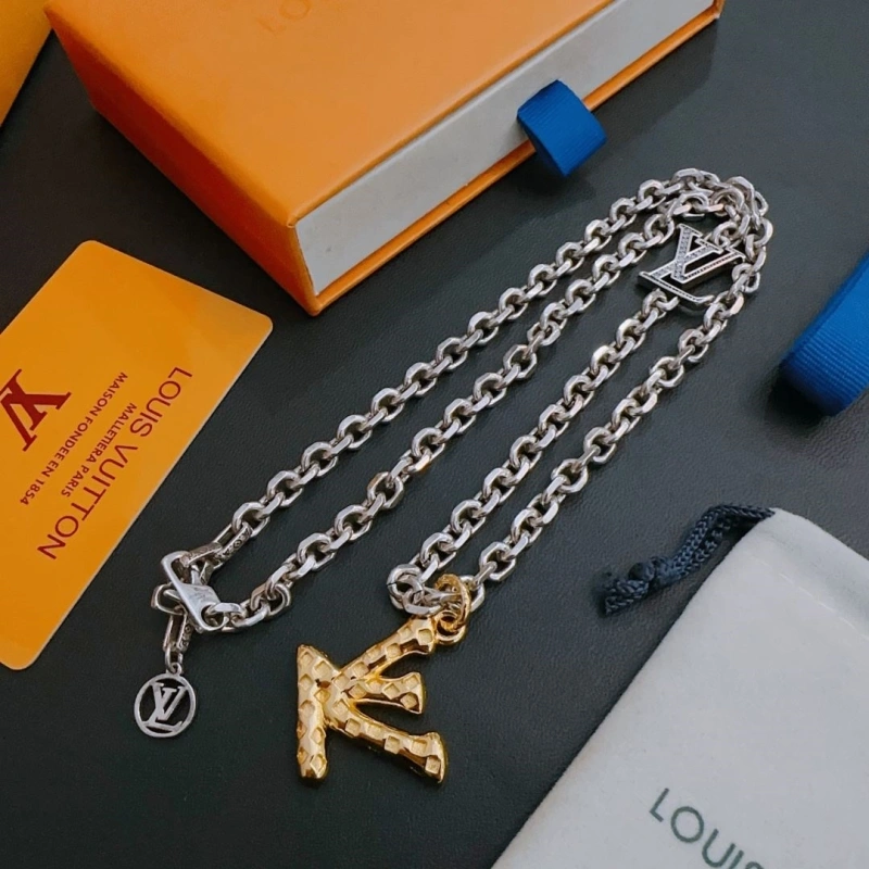 Fashionable LX Necklaces 310405