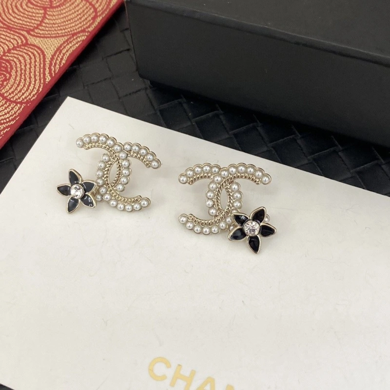 Lightweight Chxnxl Earrings 288415