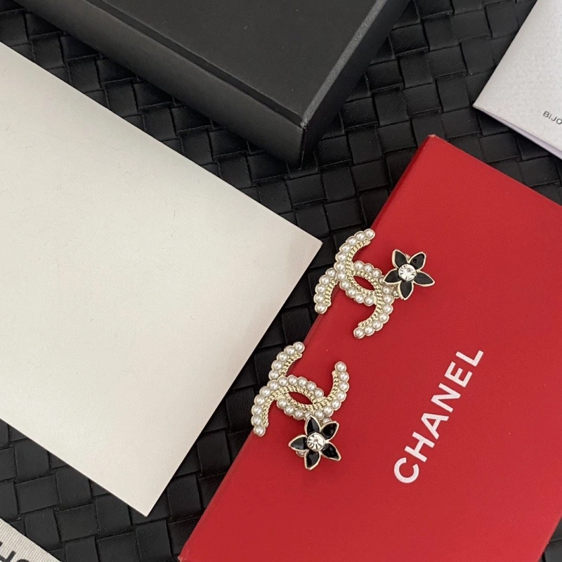 Lightweight Chxnxl Earrings 288415