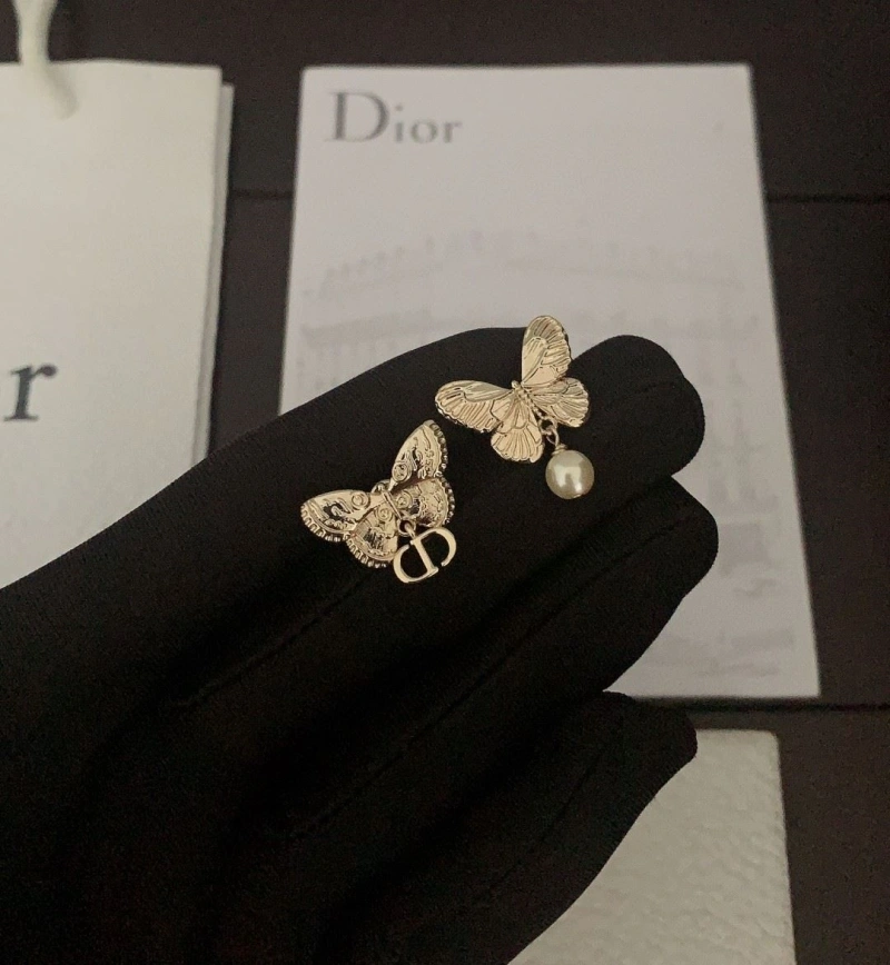 Christian Dxxr Earrings EyeCatching 294758